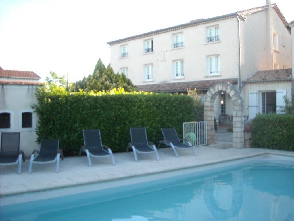 Hotel Ecusson Saint-Hilaire-de-Brethmas Buitenkant foto