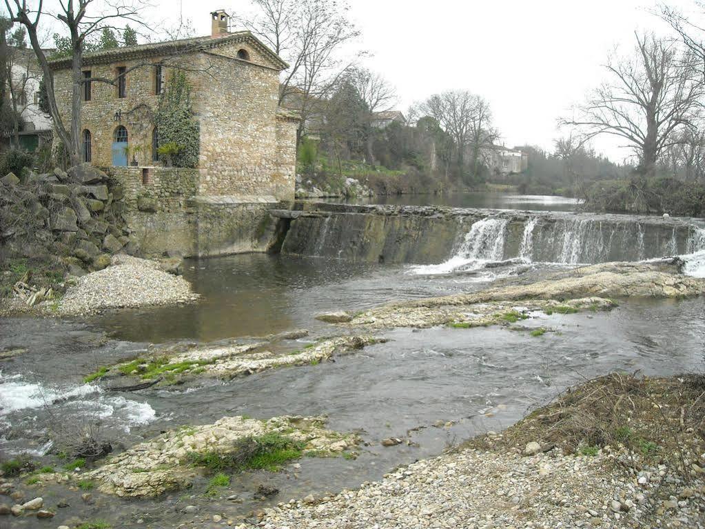 Hotel Ecusson Saint-Hilaire-de-Brethmas Buitenkant foto